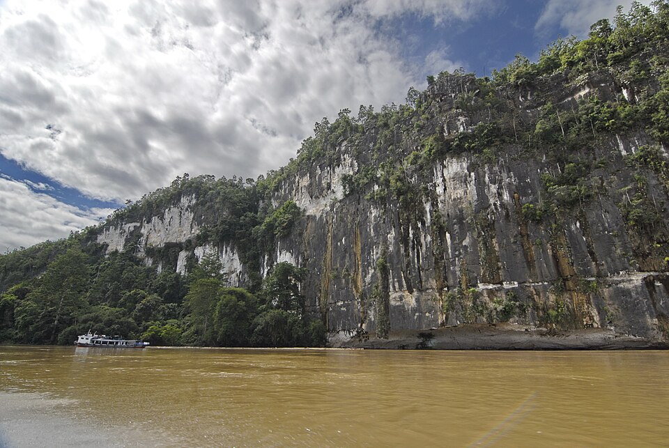Wisata Ujoh Bilang Mahakam Ulu, Petualangan Alam Liar Kalimantan